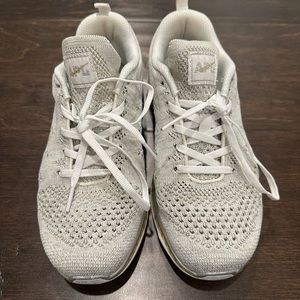 APL Techloom Pro Sneakers